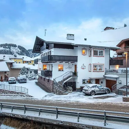 Garni Max Bed & Breakfast *